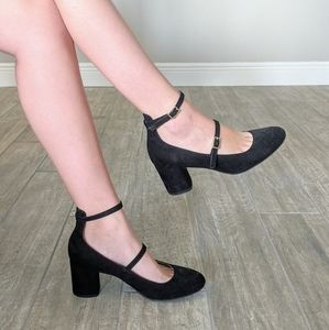 Black Closed Toe Circus Pumps w/ Straps
